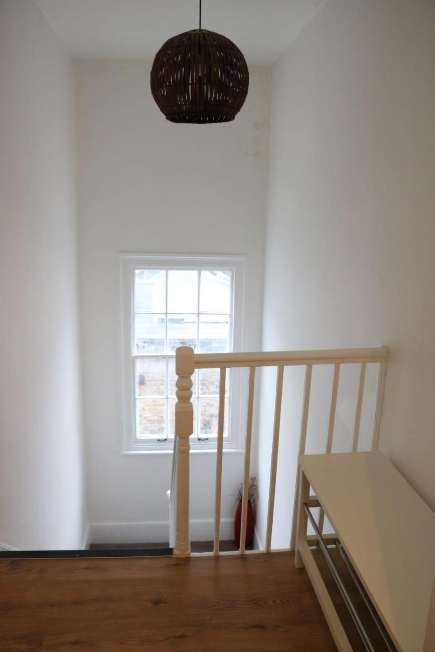 Victoria Style Flat Near Victoria Station Διαμέρισμα Λονδίνο Εξωτερικό φωτογραφία